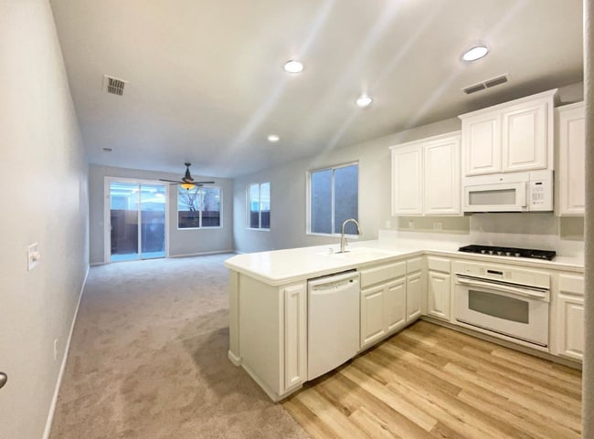 Foto del edificio - 3039 Torland St