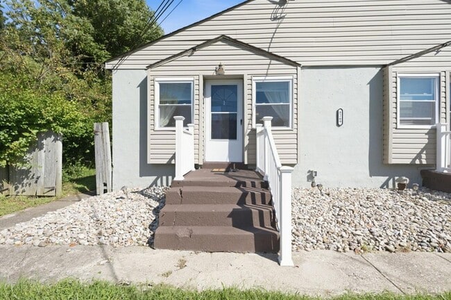 Building Photo - 8269 Sandy Ln