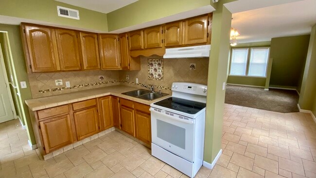 Kitchen - 2223 Noble St