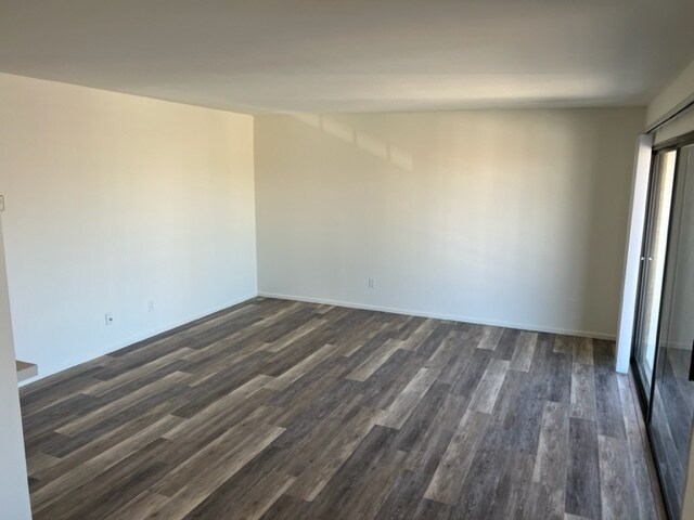 Living Room - 970 W 19th St