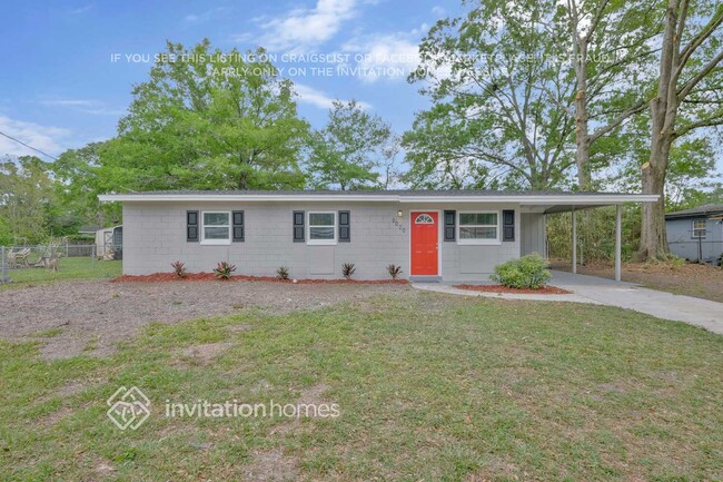 Building Photo - 8020 Pierre Dr