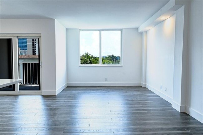 Foto del edificio - 1600 SE 15th St