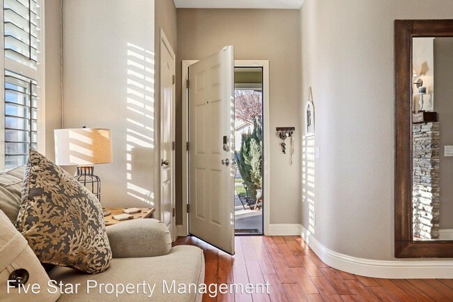 Foto del edificio - 3 br, 2 bath House - 4200 Seranade Dr