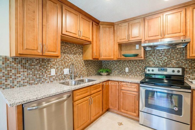 Building Photo - 1538 Maurice Ln