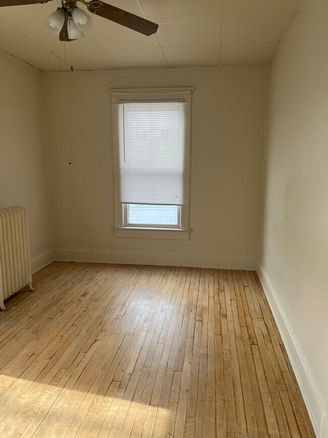 Foto del edificio - 807 Dousman St