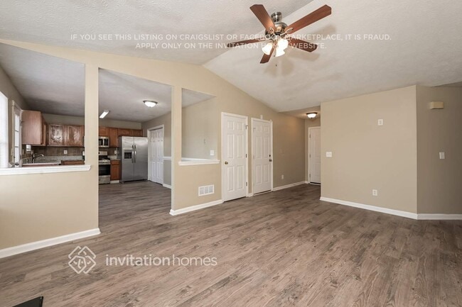 Building Photo - 222 Autumn Lake Way