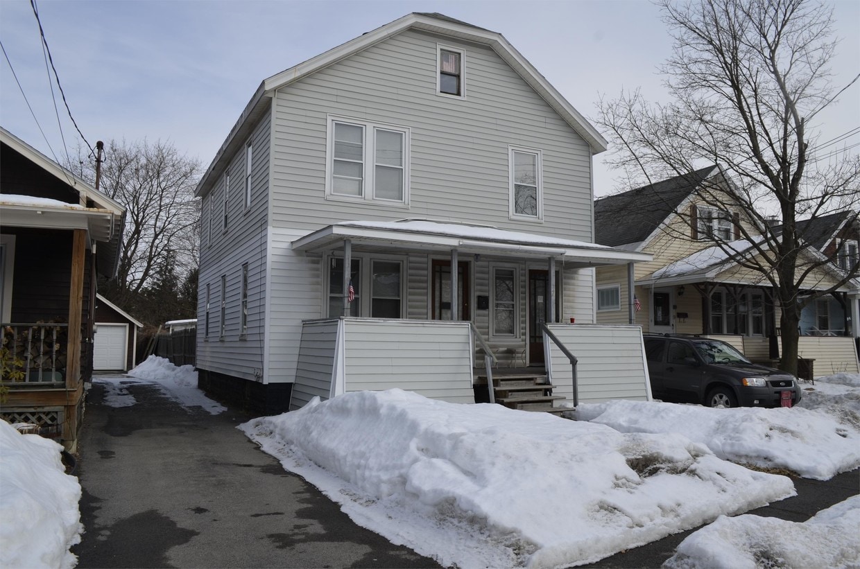 7 Cuthbert St, Scotia, NY 12302 Townhome Rentals in Scotia NY
