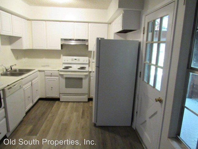 Building Photo - 2 br, 1 bath House - 2133 Schwab Ct