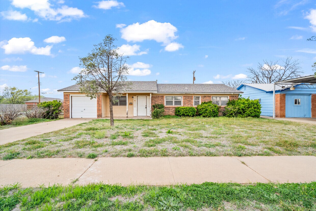 Foto principal - 1505 E Amherst St