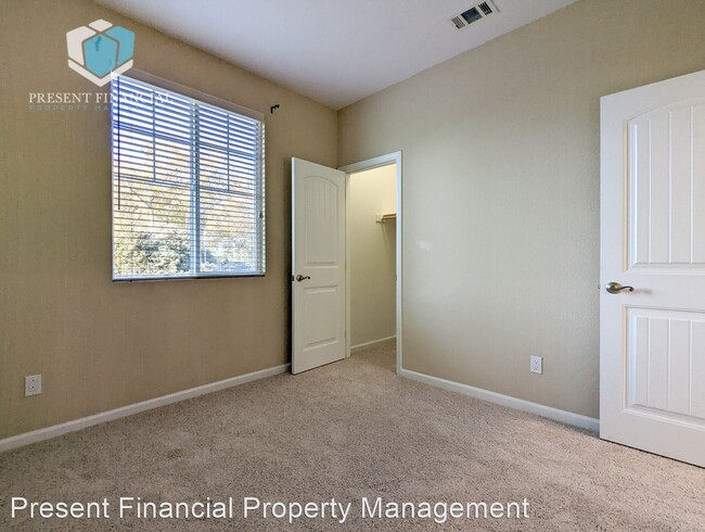Building Photo - 4 br, 2.5 bath House - 355 B St.