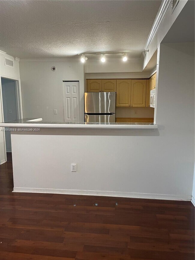 Foto del edificio - 6861 SW 44th St