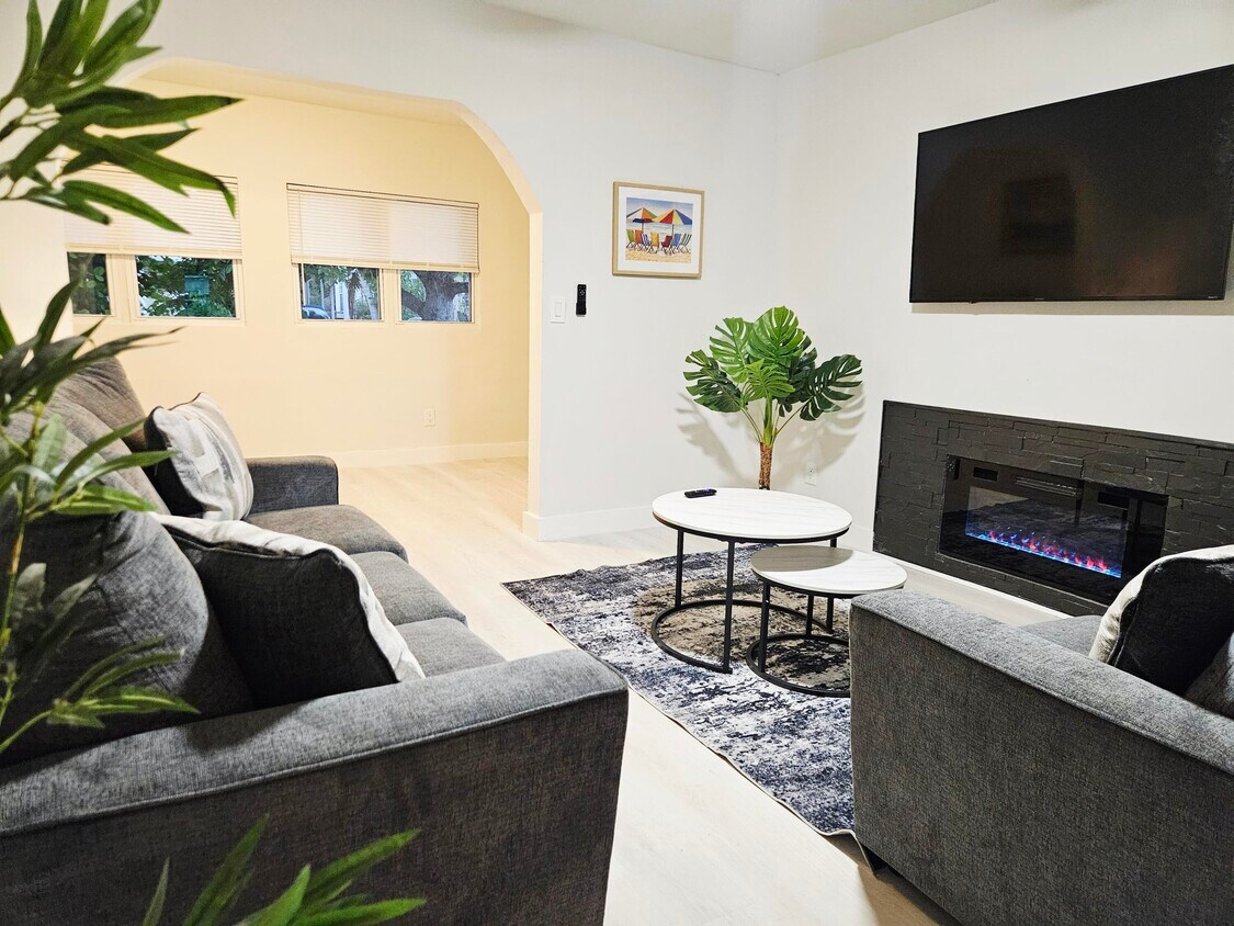 Foto principal - 719 Briggs St