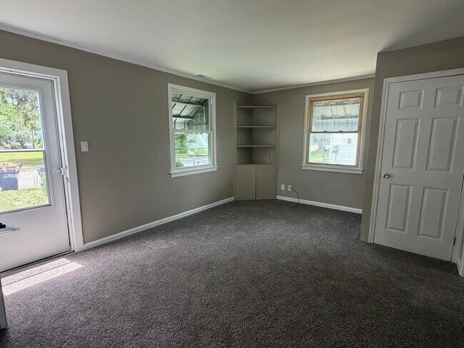 Foto del edificio - Newly updated 3 bedroom Cape Cod in Dayton