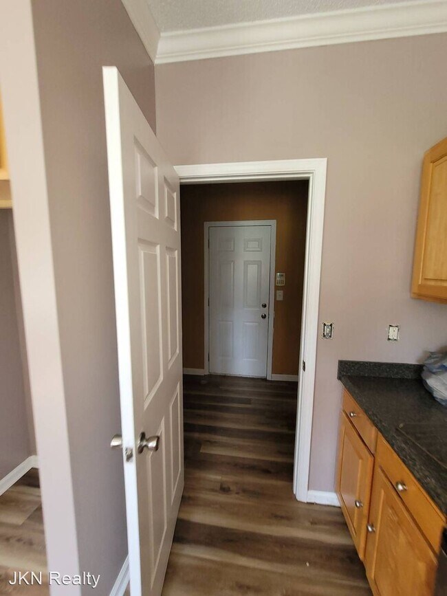 Building Photo - 3 br, 2.5 bath House - 5904 Patricia Ryan Dr