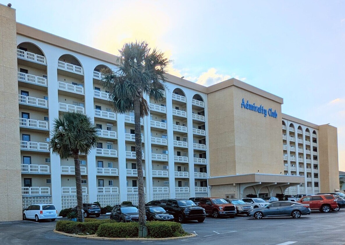 Primary Photo - Fully Furnished Admiralty Club Riverfront ...