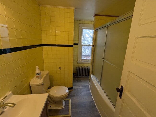 Foto del edificio - 107 Grant Ave