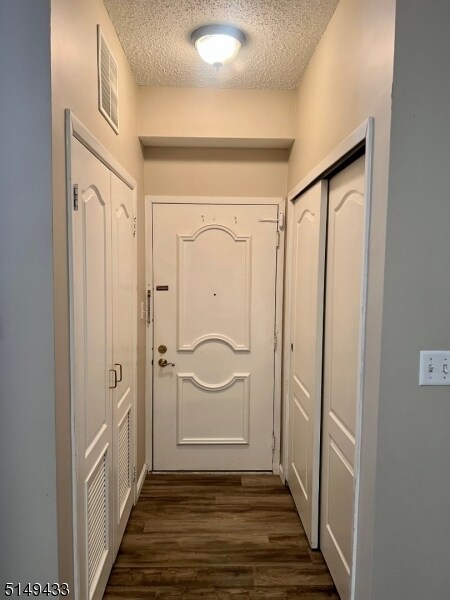 Foto del edificio - 701 Brittany Dr