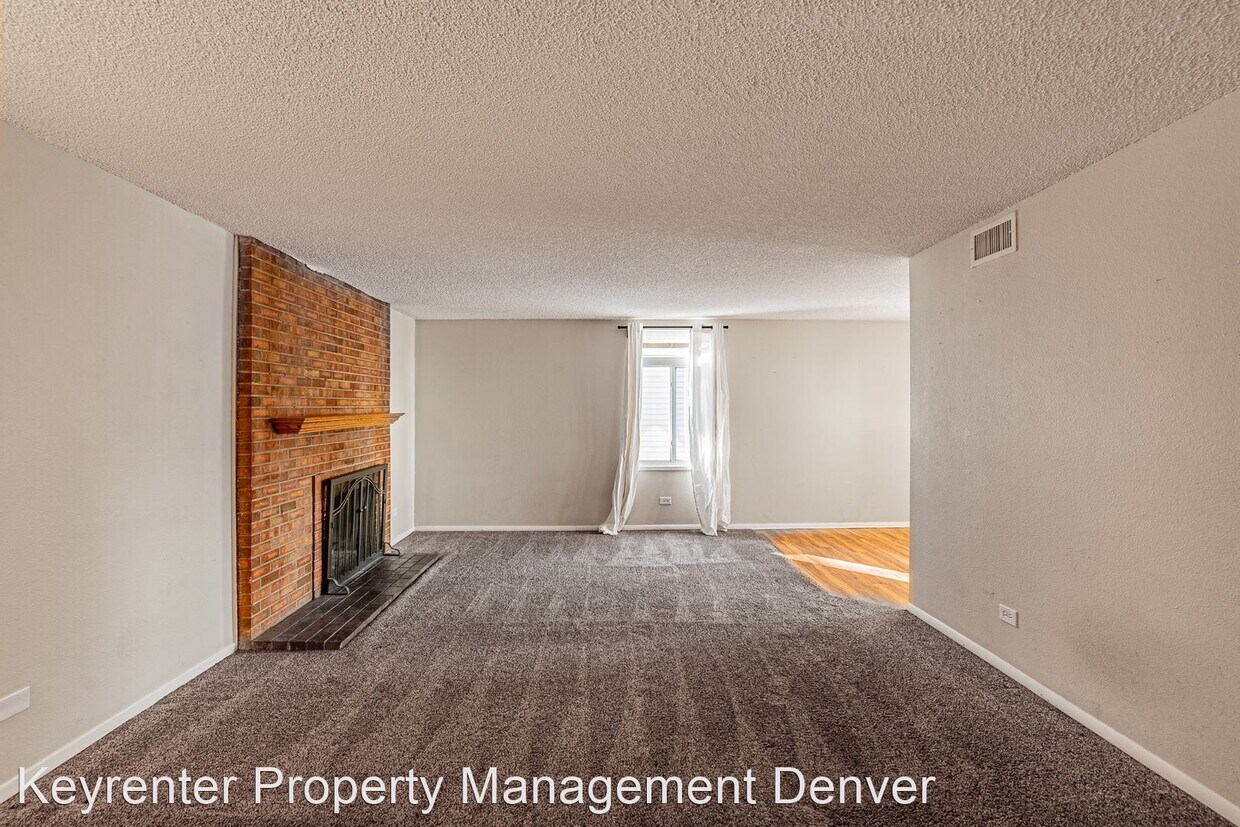 Primary Photo - 2 br, 2 bath House - 3327 S Monaco Pkwy Un...