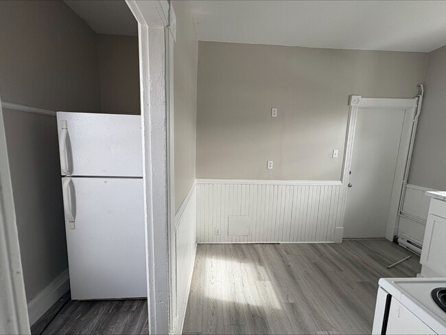 Building Photo - 48 Kennedy St