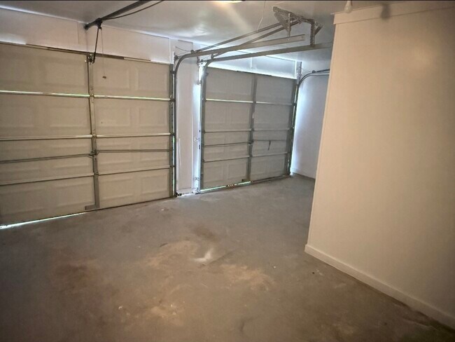 Foto del edificio - 107 Crystal Dr