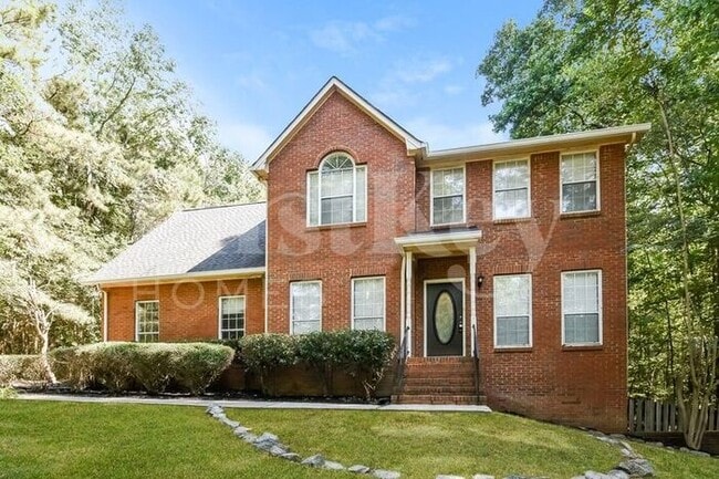 Building Photo - 215 Winfair Dr