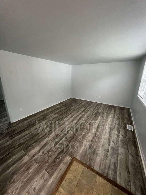 Building Photo - 306 Meadow Ave