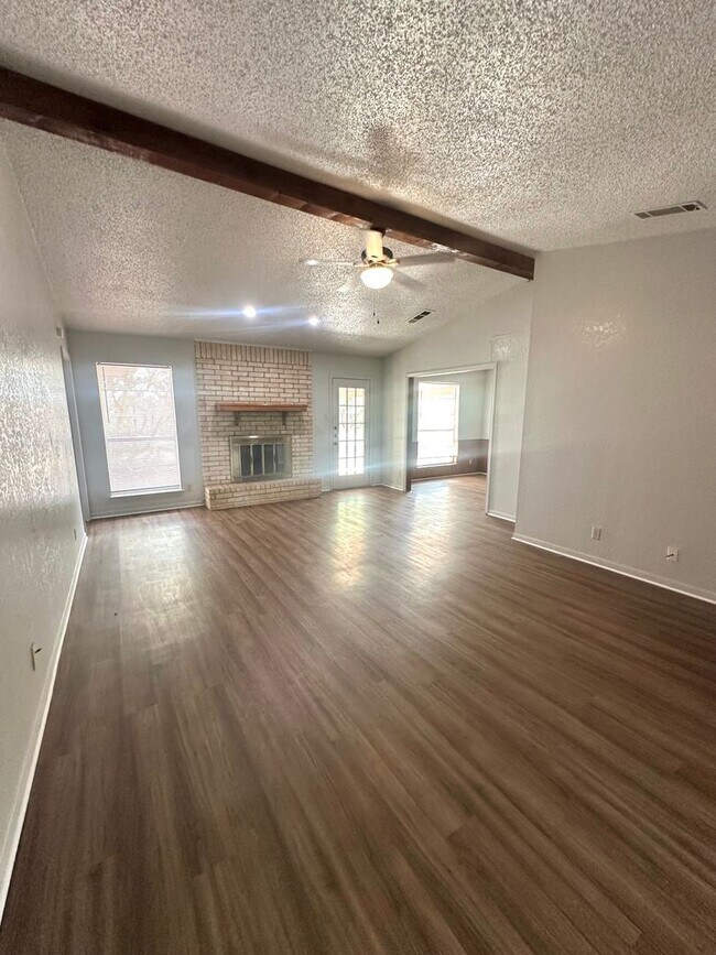 Building Photo - 3Bd/2Ba in Killeen, TX!