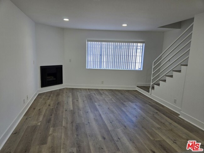 Foto del edificio - 1811 Malcolm Ave