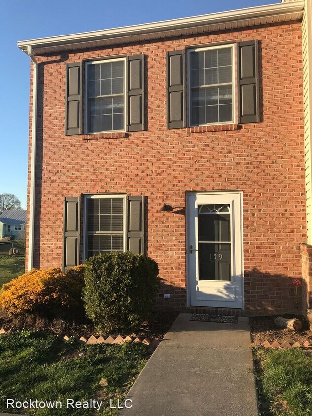 3 br, 1.5 bath House 159 Sandy Lane House Rental in Broadway, VA
