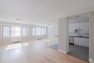 Building Photo - 3468 Rue Drummond