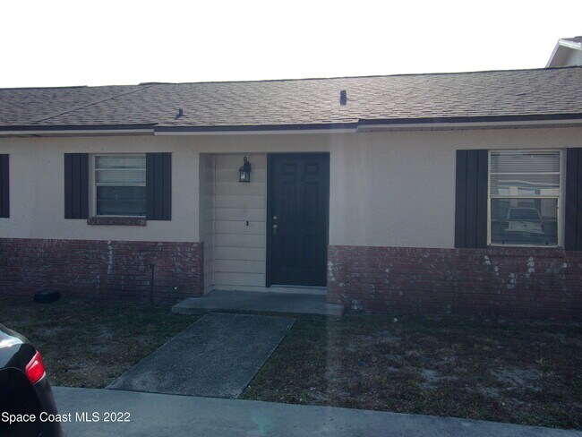 Foto del edificio - 1514 Clearlake Rd