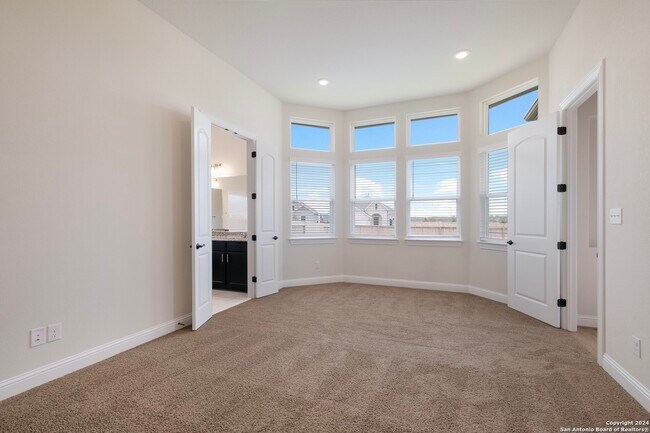 Building Photo - 2052 Stephanie Ave