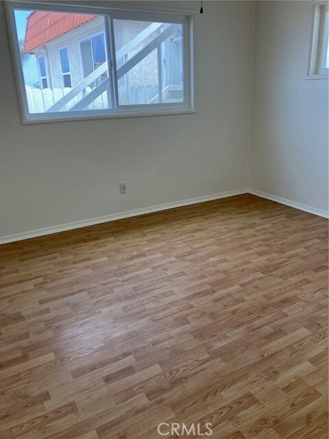 Building Photo - 524 Avenida Victoria