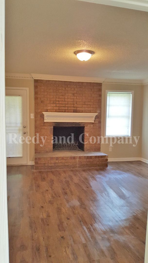 Building Photo - 4236 Rosewind Cir
