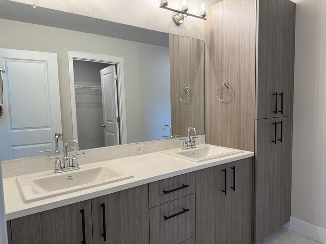 Building Photo - Beautiful Three Bedroom  New Construction Home For Rent