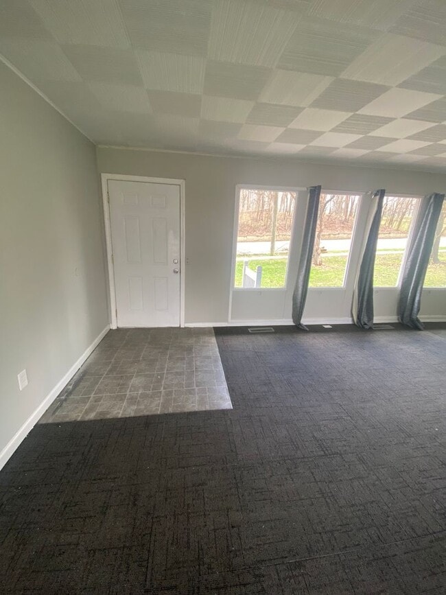 Foto del edificio - 3 Bedroom 1 Bath....ALL UTILITIES INCLUDED