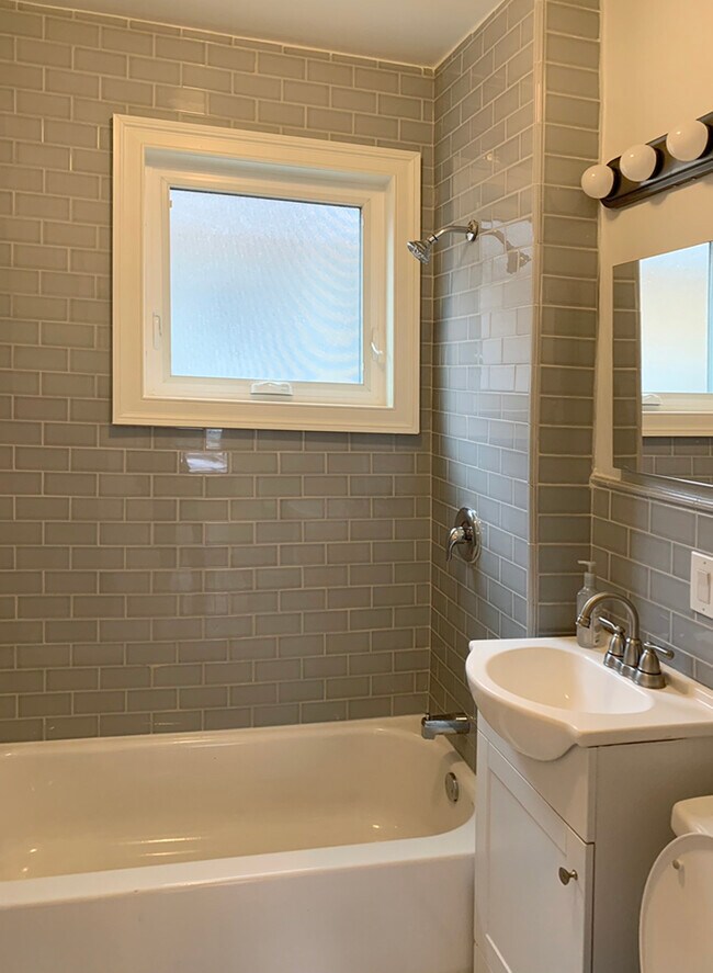Bathroom - 3901 N Sacramento Ave