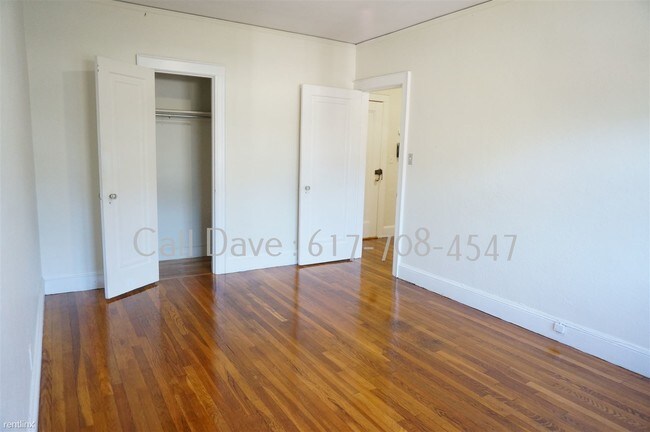 Building Photo - 1 br, 1 bath  - 2045 Commonwealth Ave # 2727