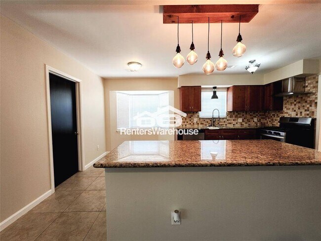 Foto del edificio - 8407 Sharpcrest St