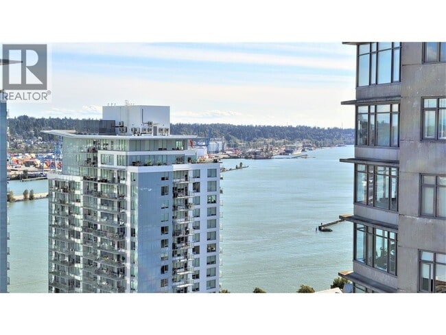 Building Photo - 892 Carnarvon St