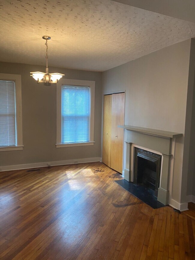 Foto del edificio - 423 Spring St