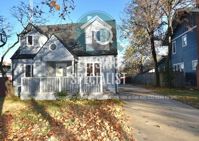 Building Photo - Central Norman 3 Bed 3 Bath Ready for your August Move!