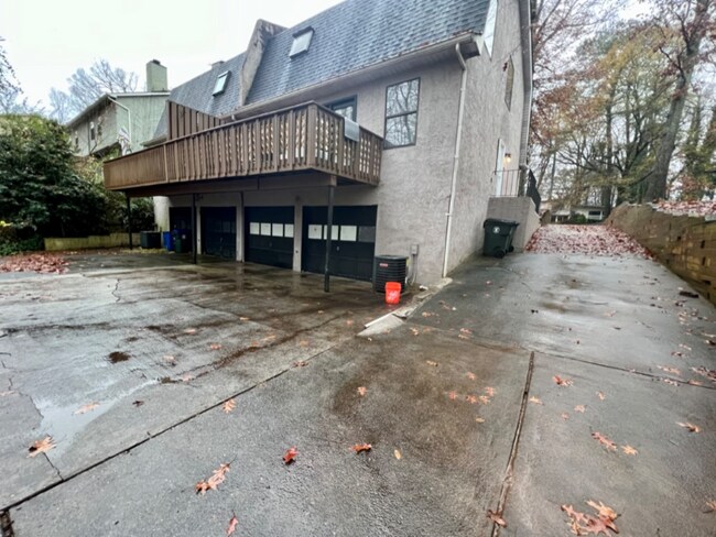 Foto del edificio - 4199 N Shallowford Rd