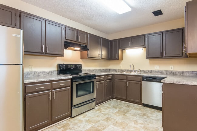 Building Photo - Lovely Home in Winslow Subdivision