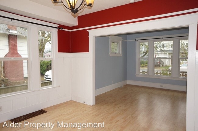 Building Photo - 2 br, 1 bath House - 7942 N. Courtenay Ave