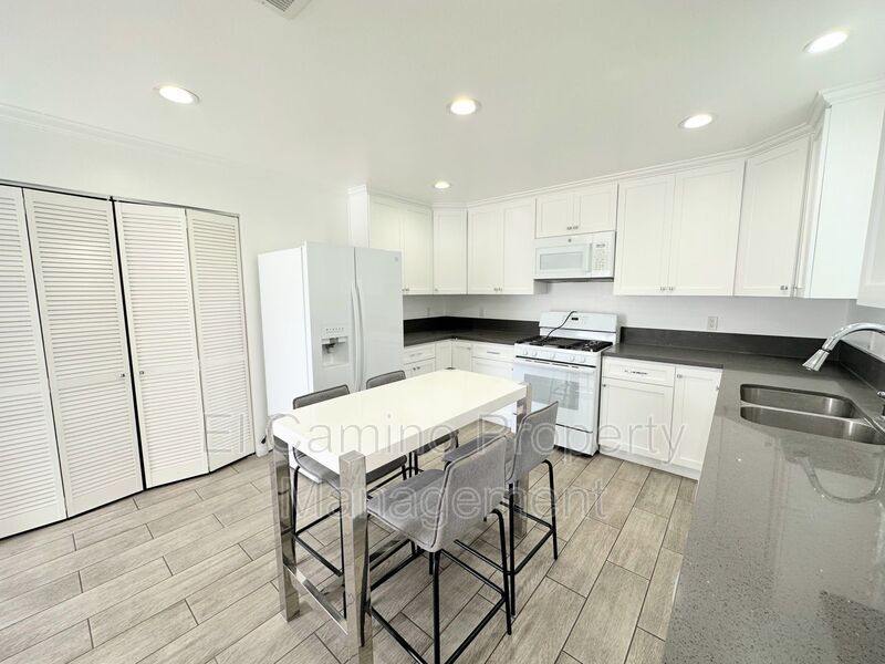 8147 San Carlos Ave, South Gate, CA 90280 House Rental in South Gate