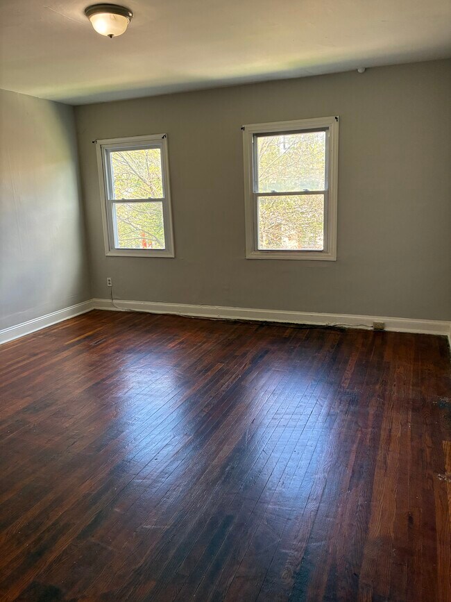 Foto del edificio - 1625 E St NE