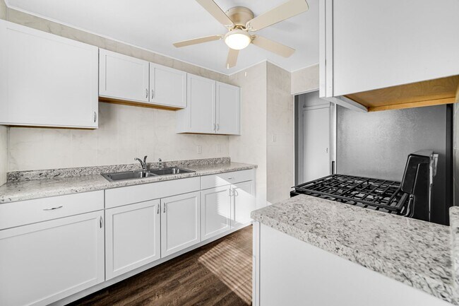 Building Photo - 3 Bedroom 1 Bathroom House for rent!