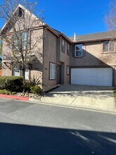 Building Photo - 201 Quail Cir