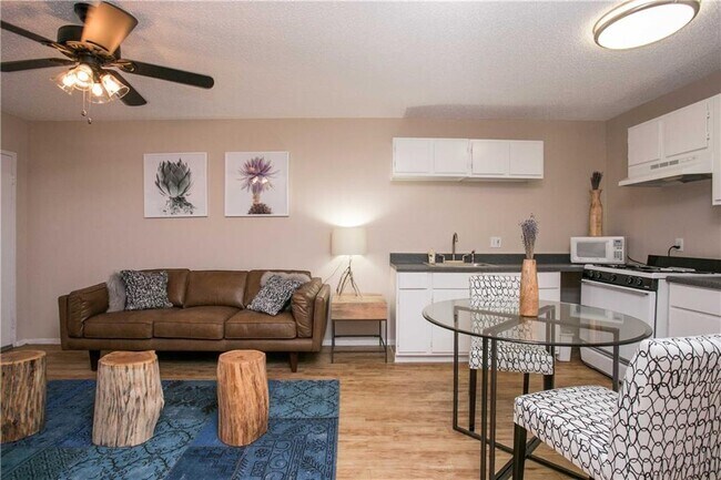 Foto del edificio - 1614 W 6th St